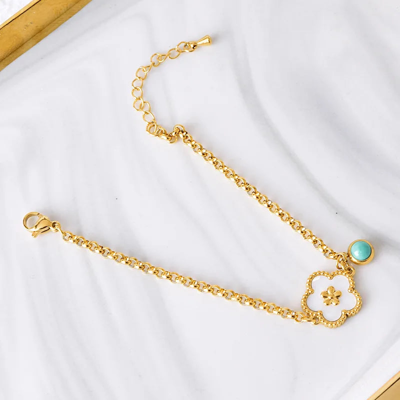 Exquisite Clove Charm Bracelet