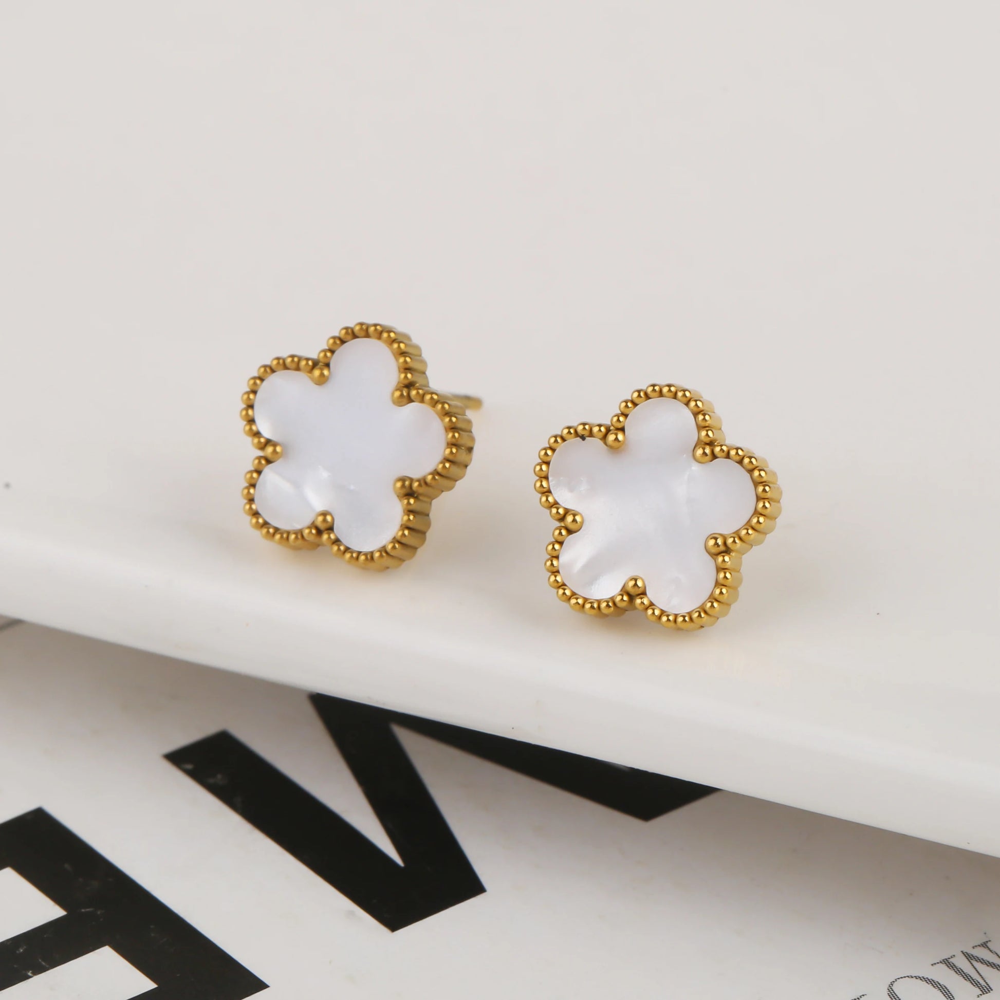 Elegant 5 Leaf Clover Gold - Stainless Steel Luxury Bracelet