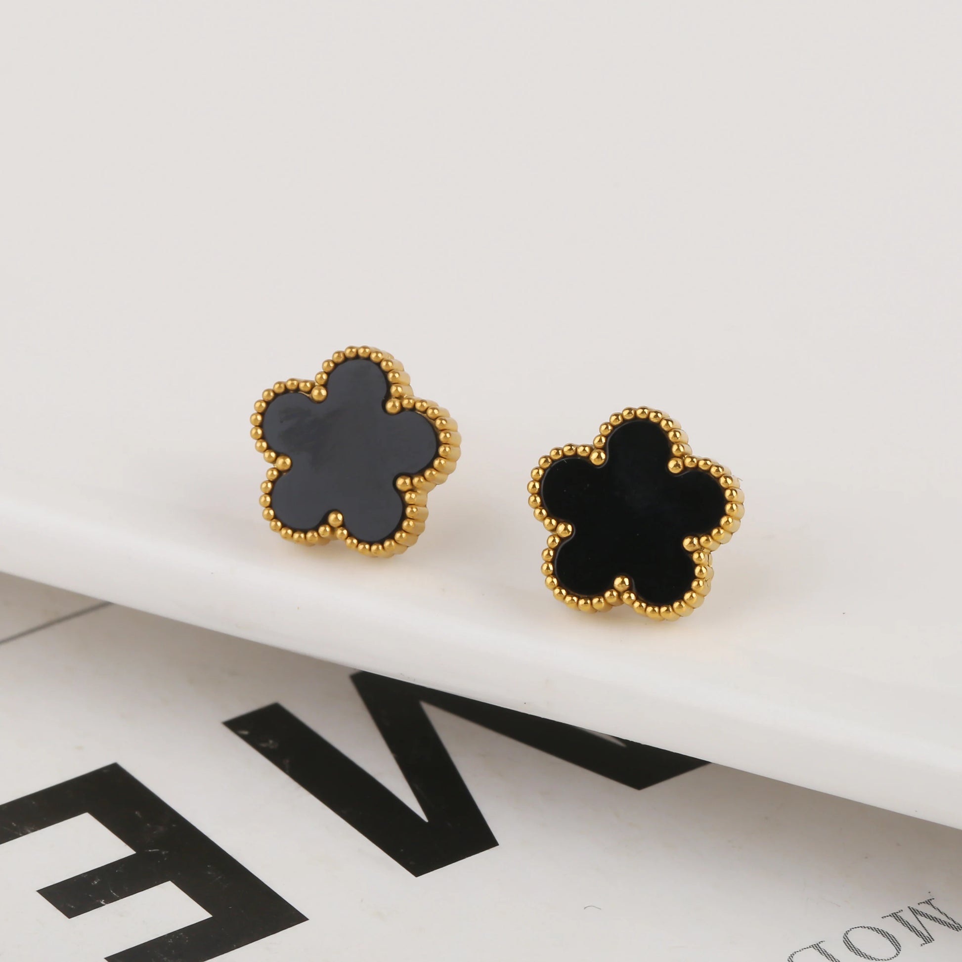 Elegant 5 Leaf Clover Gold - Stainless Steel Luxury Bracelet