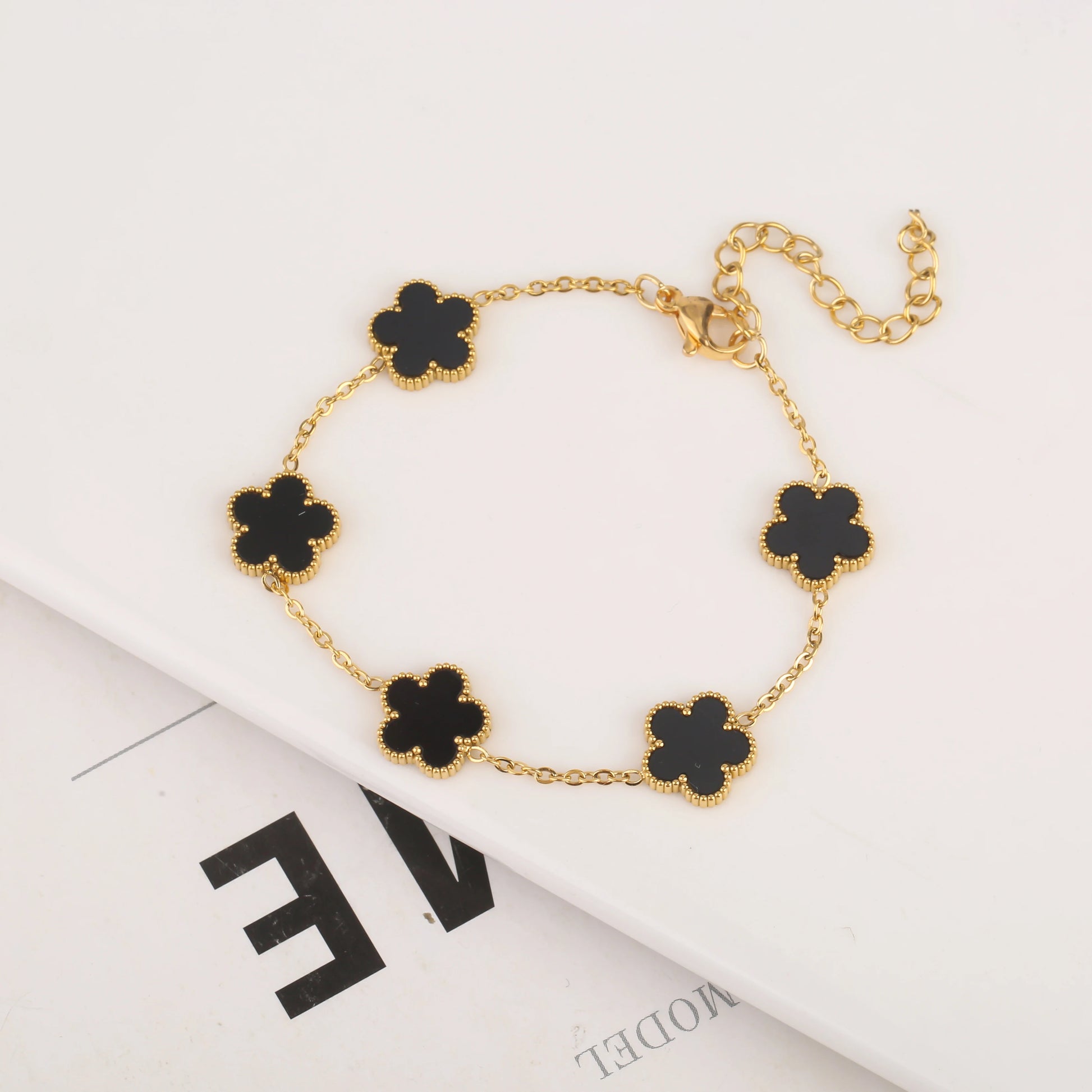 Elegant 5 Leaf Clover Gold - Stainless Steel Luxury Bracelet