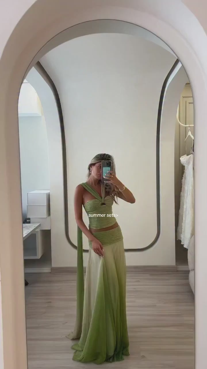 Beach Goddess Set – Gradient Maxi Look